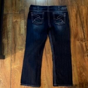 Like New Gorgeous Silver Capri Jeans
